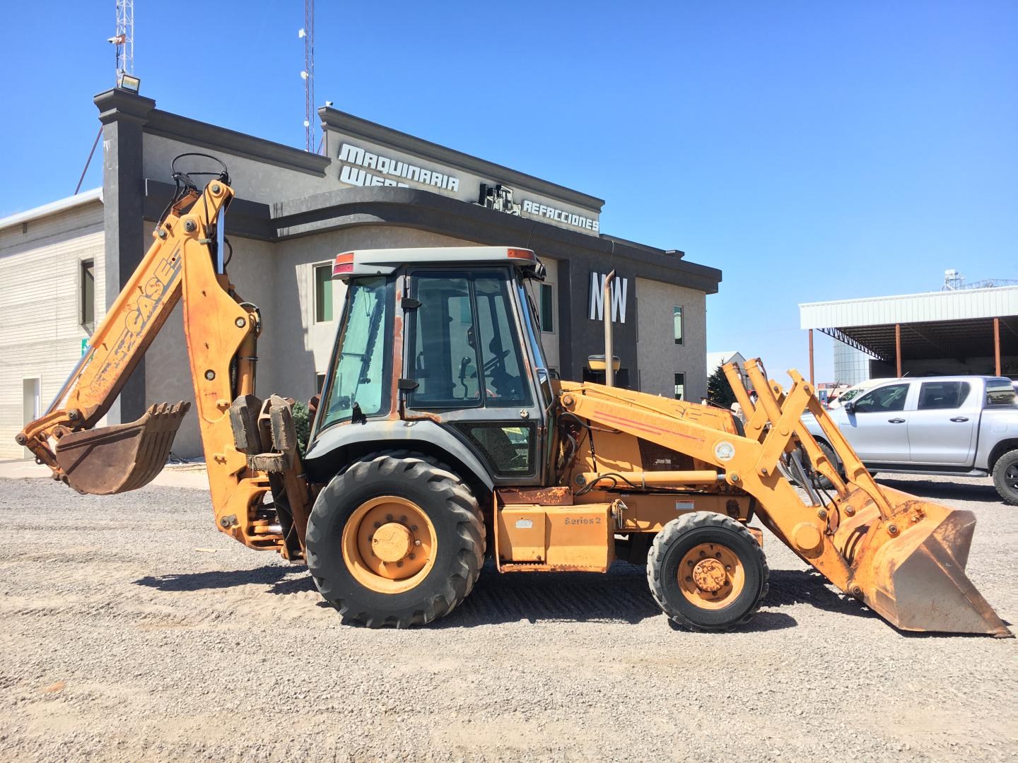 ./imagenes/INVOICE/2019/17132/RETROEXCAVADORA CASE 580SL (3).JPG